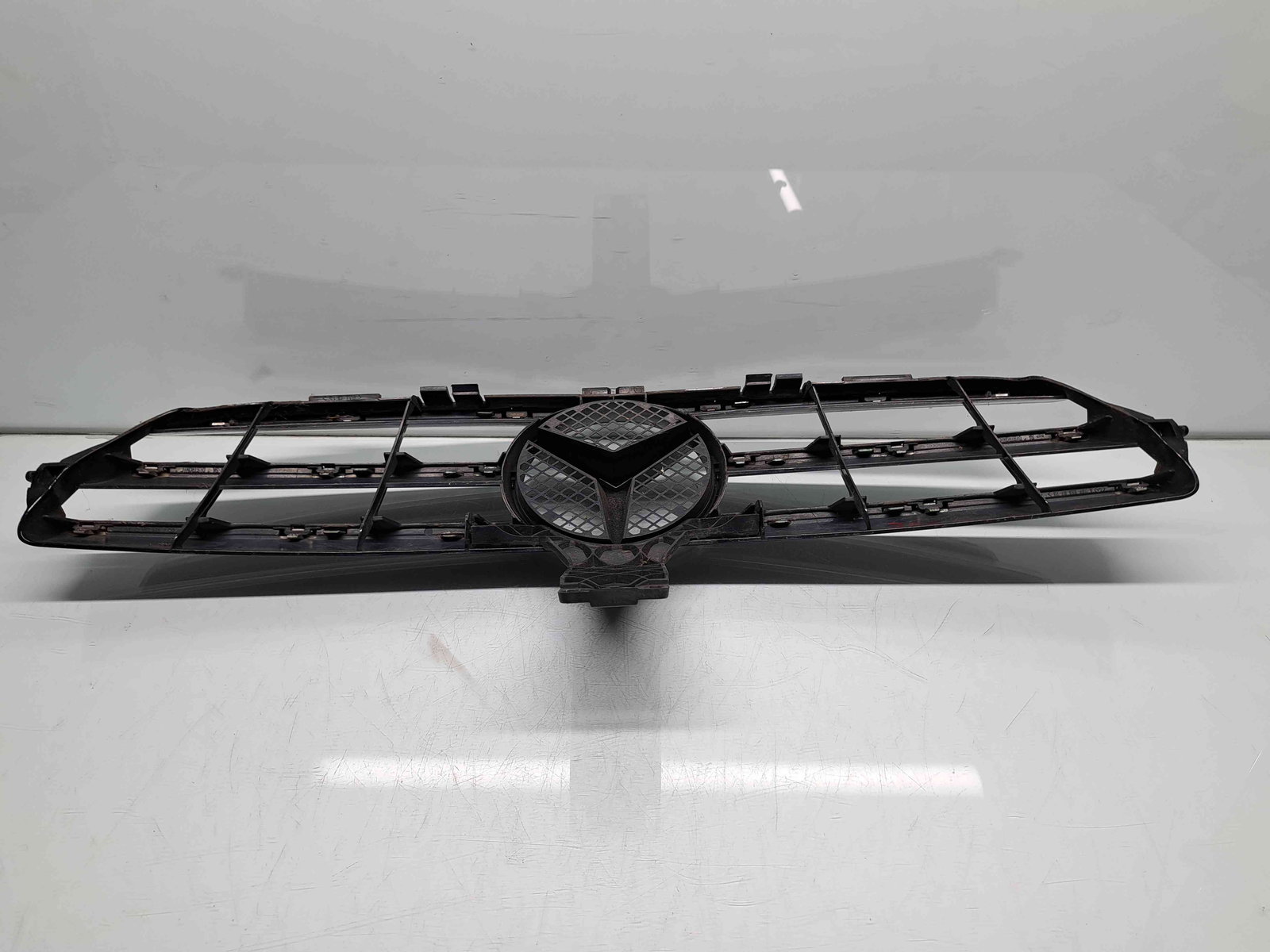 Grila bara fata Mercedes Clasa CLK (C209) [Fabr 2002-2009] A2098880090 - imagine 2