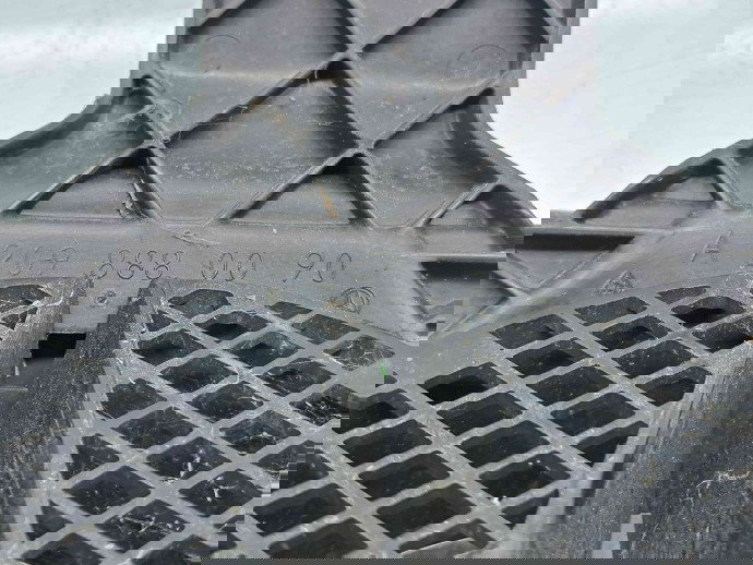 Grila bara fata Mercedes Clasa CLK (C209) [Fabr 2002-2009] A2098880090