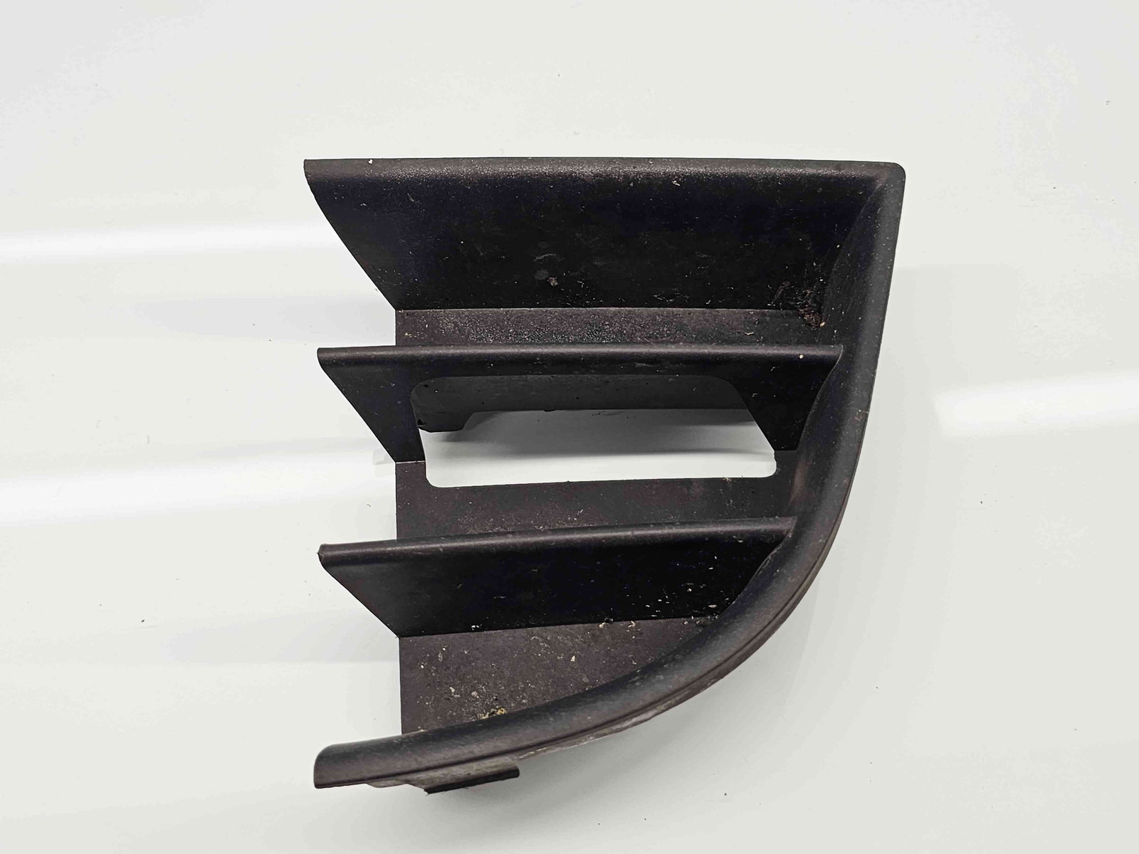 Grila proiector stanga Skoda Octavia 2 Combi (1Z5) [Fabr 2004-2013] Facelift 1Z0853665C - imagine 1