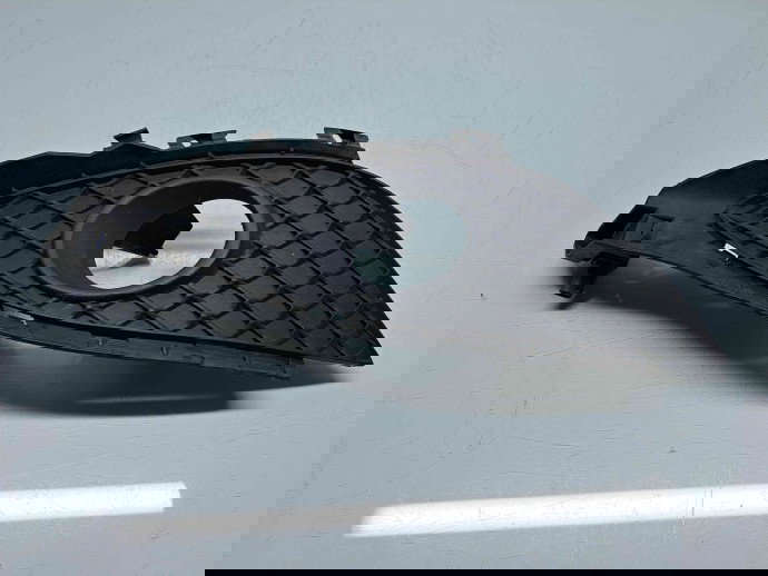 Grila proiector stanga Mercedes Clasa A (W176) [Fabr 2012-2018] A1768850722