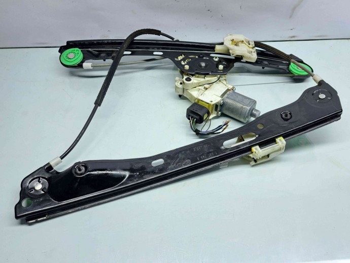 Macara electrica geam stanga fata Bmw 1 (E81, E87) [Fabr 2004-2010] 7067795S