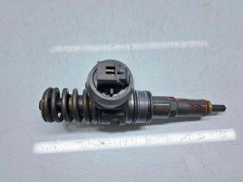 Injector Volkswagen Touran (1T1, 1T2) [Fabr 2003-2010] Facelift 038130073BN 1.9 TDI BLS 77KW / 105CP
