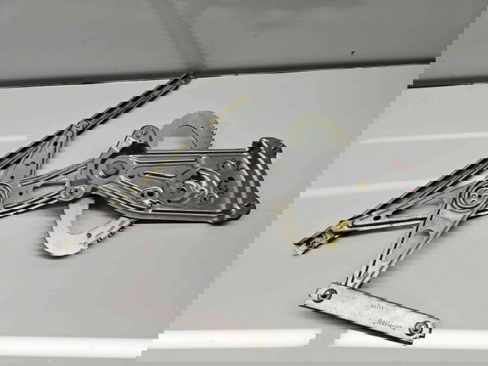 Macara electrica geam dreapta spate Renault Scenic 3 [Fabr 2009-2015] 827200006R