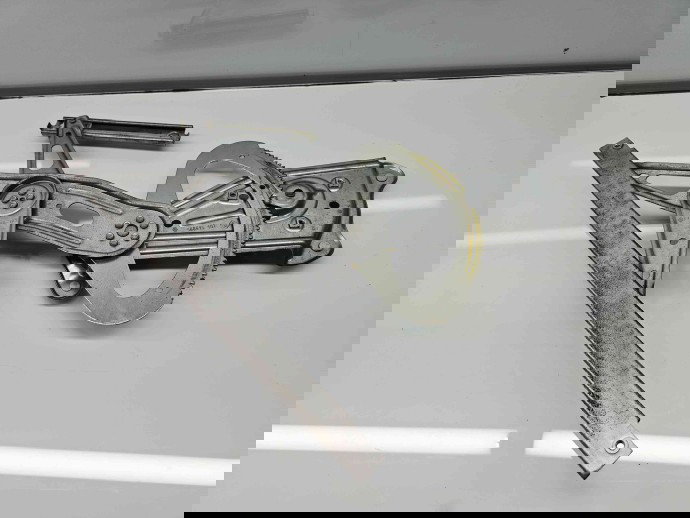 Macara electrica geam dreapta spate Renault Scenic 3 [Fabr 2009-2015] 827200006R