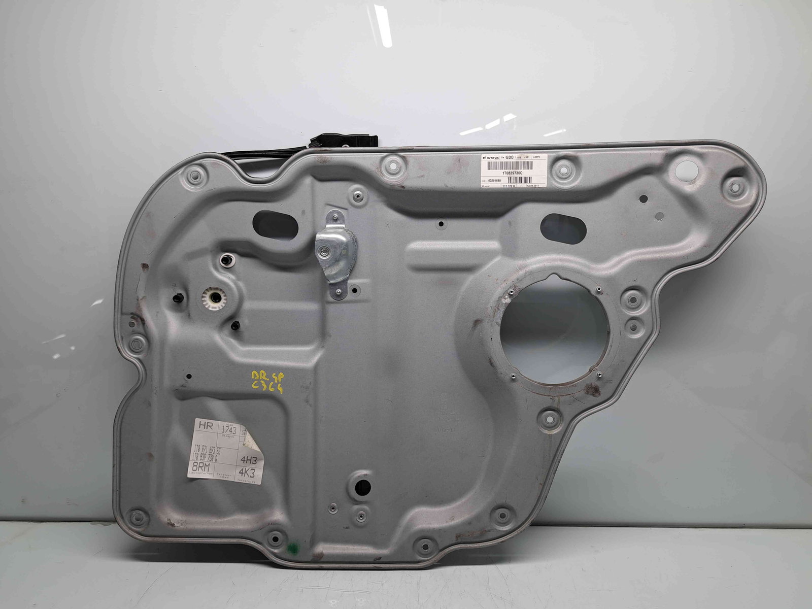 Macara electrica geam dreapta spate Volkswagen Touran II (1T3) [Fabr 2010-2015] 1T0839730Q
