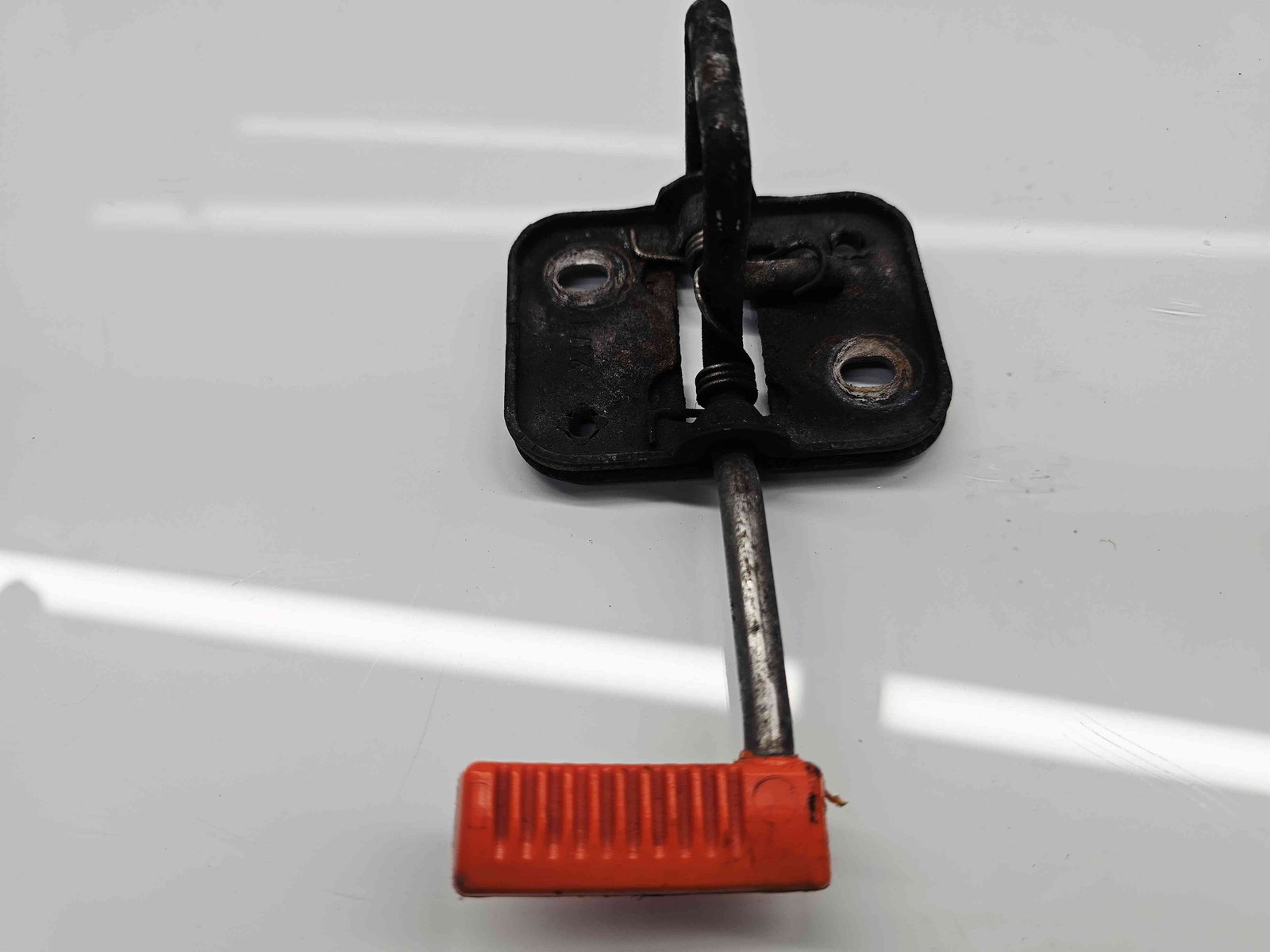 Maner deschidere capota Volkswagen Polo (6R) [Fabr 2009-2016] OEM - imagine 3