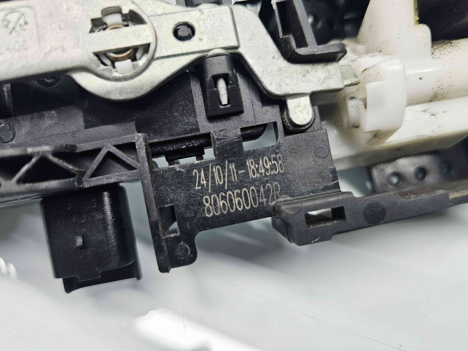 Maner usa dreapta spate Renault Scenic 3 [Fabr 2009-2015] TECNB - imagine 5