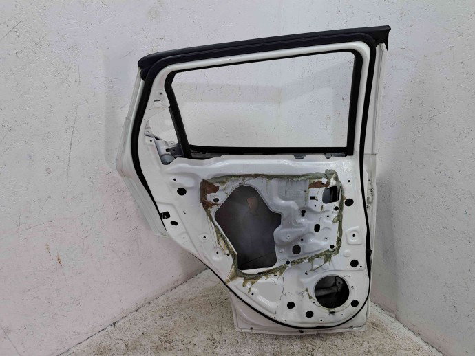 Usa stanga spate Nissan Juke [Fabr 2010-2014] Hatchback 326 Brilliant White