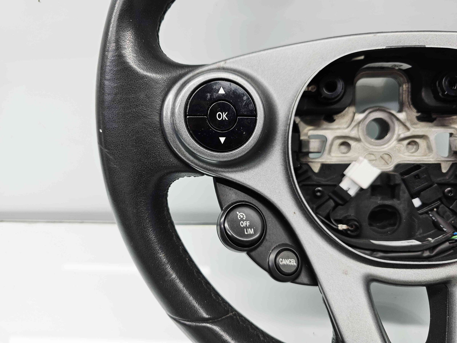 Volan SMART Fortwo Coupe (W453) [Fabr 2014-2019] 484002495R - imagine 2