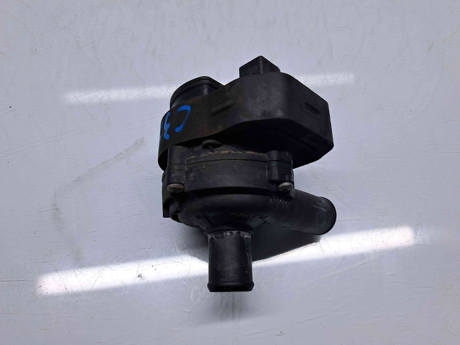 Pompa recirculare apa Mercedes Clasa C (W204) [Fabr 2007-2014] A2118350028 2.2 CDI 646821 125KW / 170CP - imagine 2