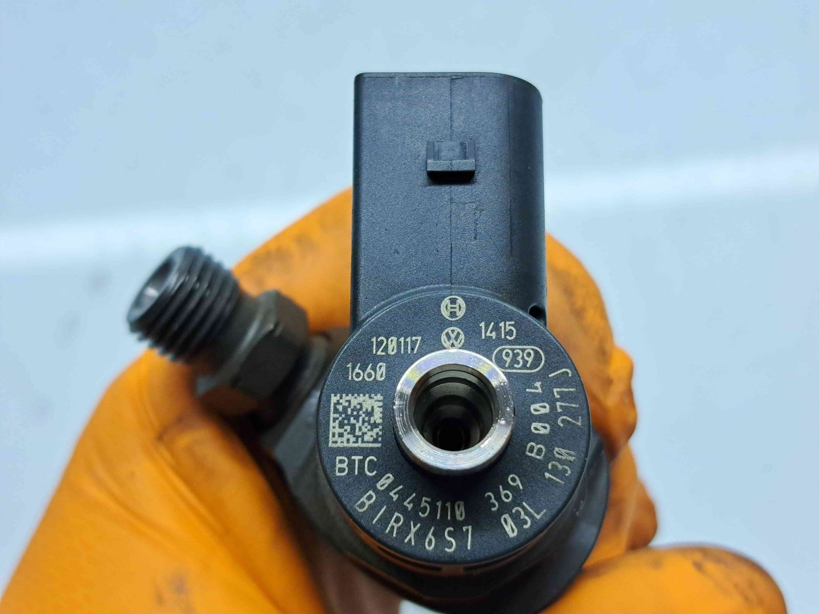 Injector Volkswagen Passat CC (357) [Fabr 2008-2012] 03L130277J 2.0 TDI CFHC 103KW / 140CP - imagine 2