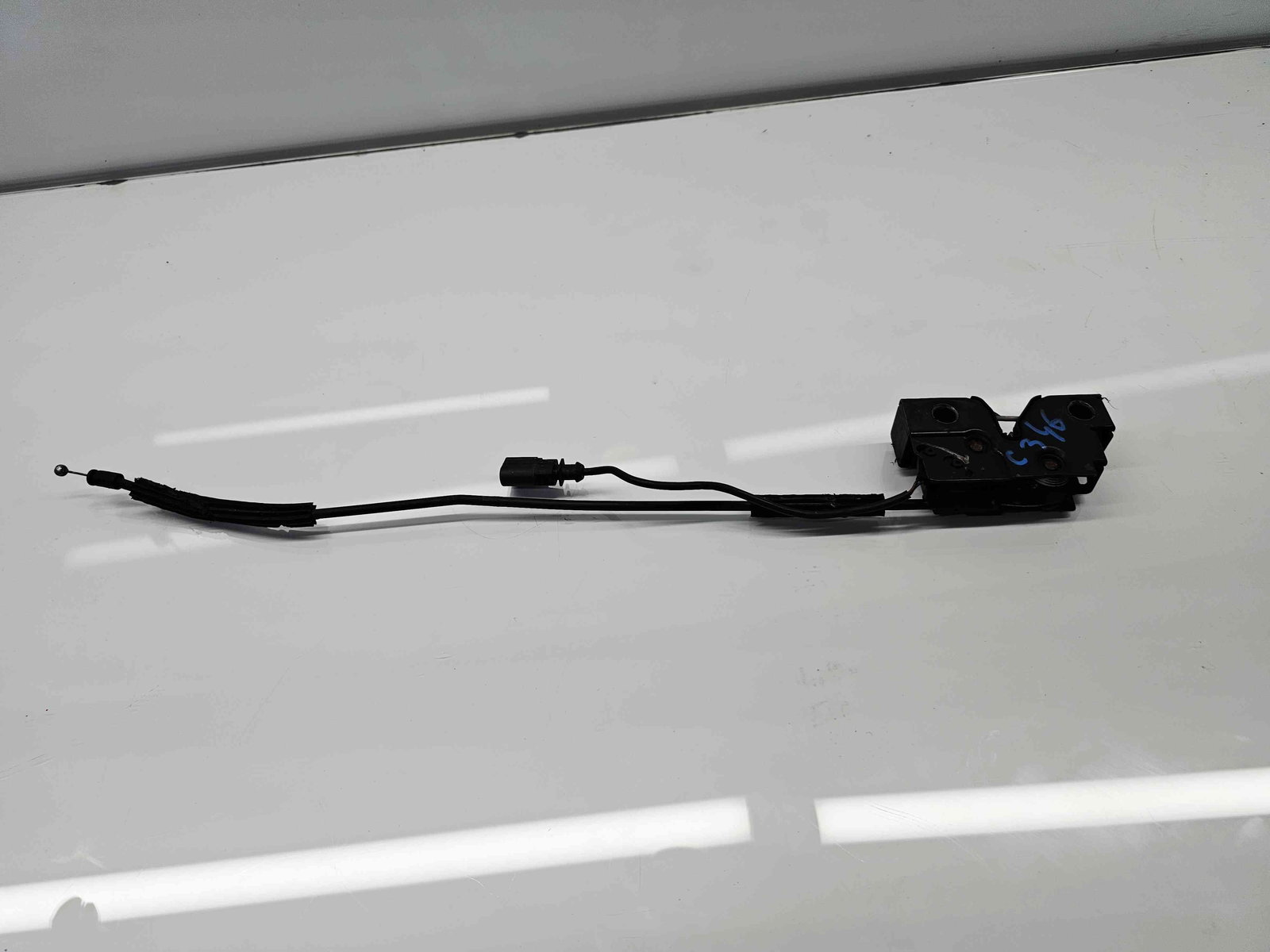 Broasca capota Volkswagen Polo (6R) [Fabr 2009-2016] OEM