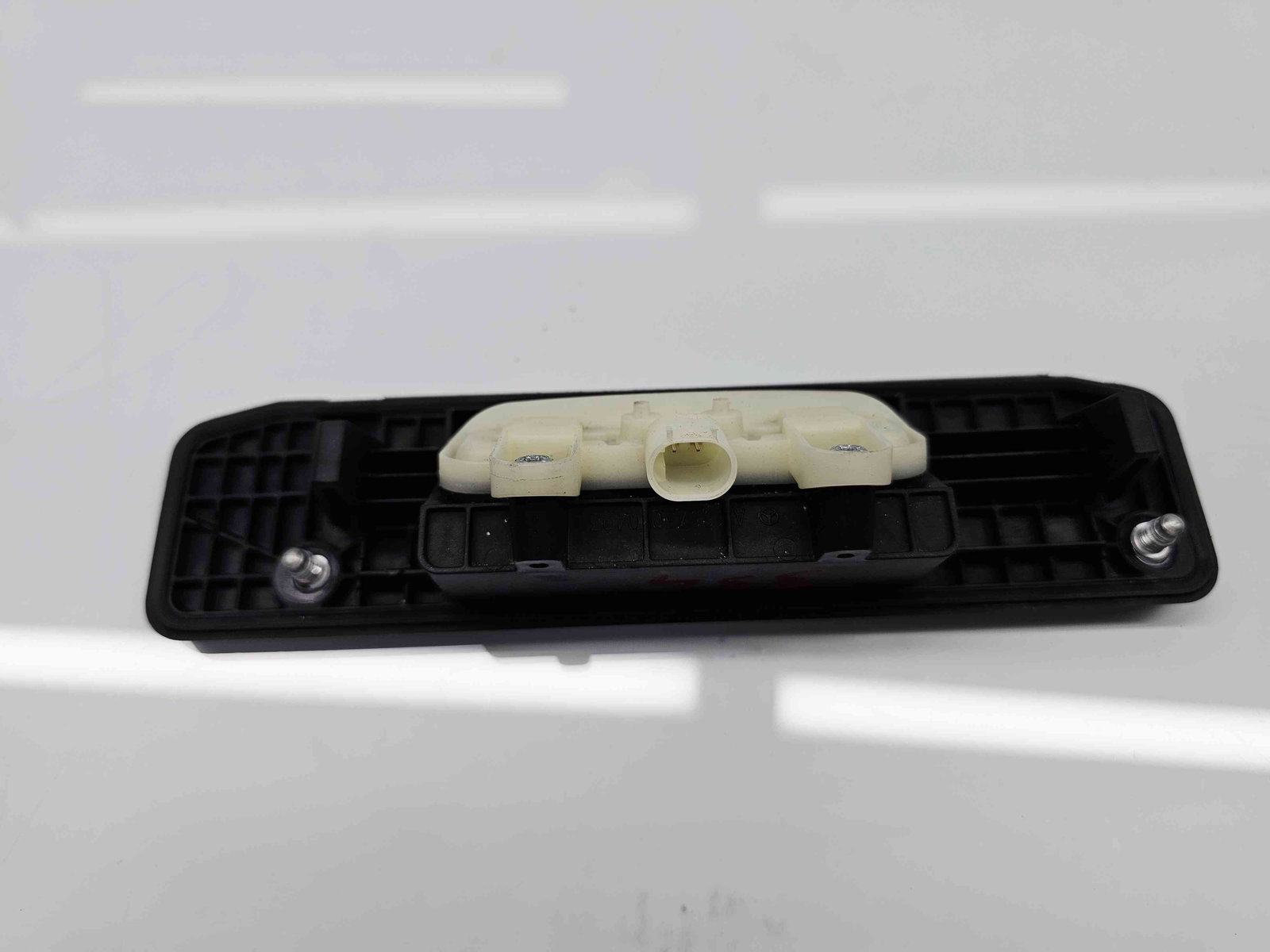 Buton deschidere portbagaj Mercedes Clasa A (W176) [Fabr 2012-2018] A1667500493 - imagine 2