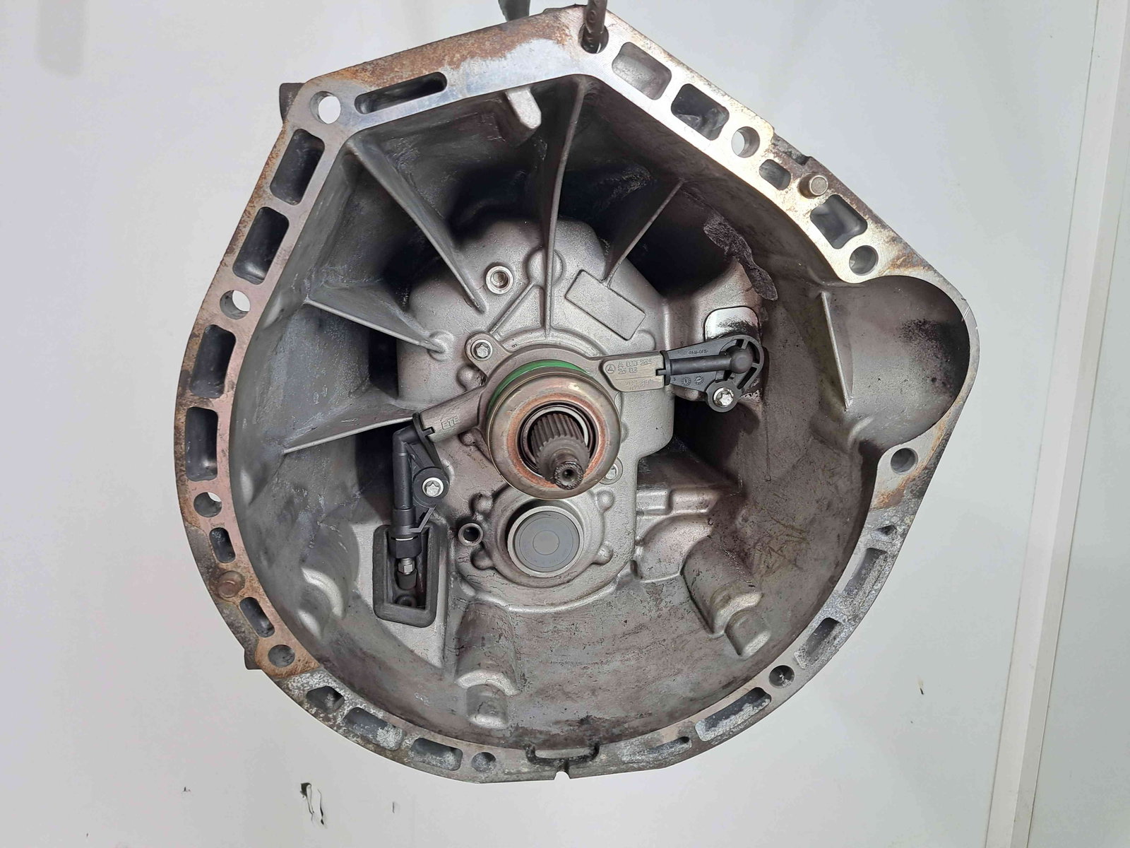 Cutie viteze manuala 6 trepte Mercedes Clasa CLK (C209) [Fabr 2002-2009] 211260480 2.2 CDI 646966 110KW / 150CP - imagine 2