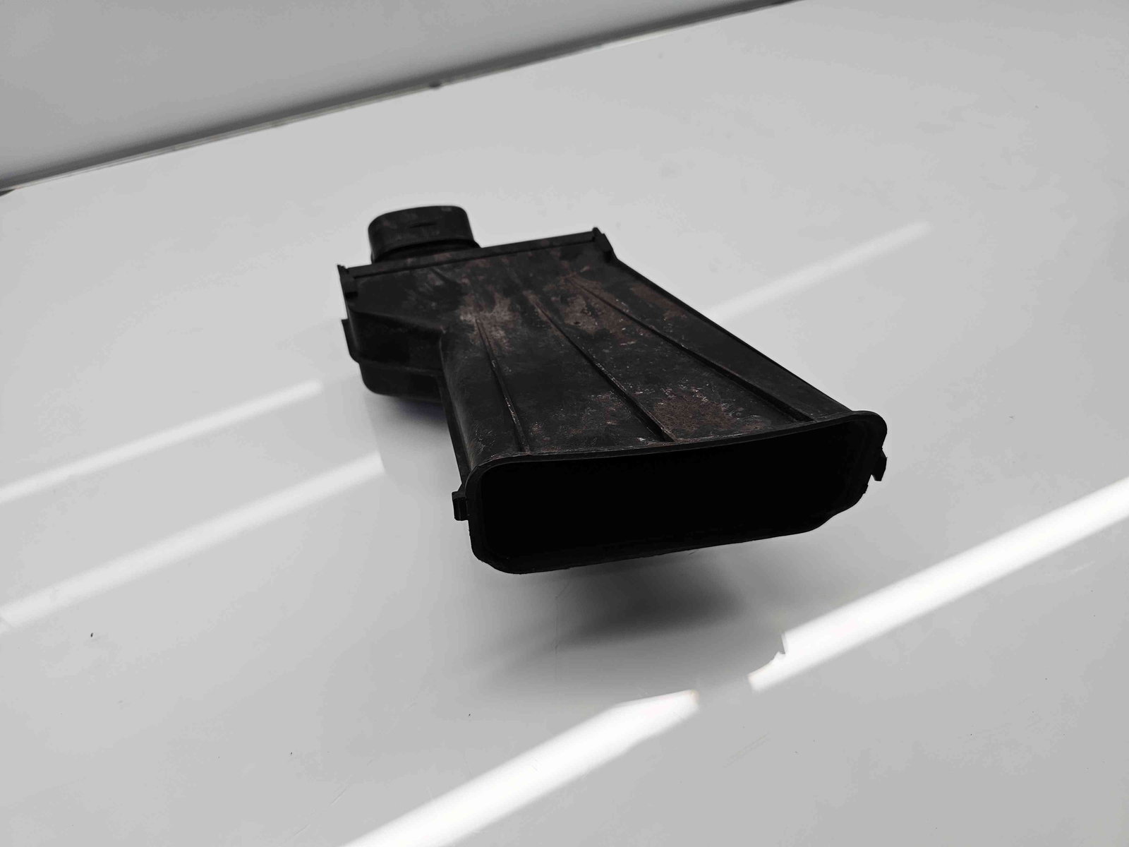 Deflector aer Skoda Fabia 2 (5J, 542) [Fabr 2007-2014] 5J0805971B - imagine 1