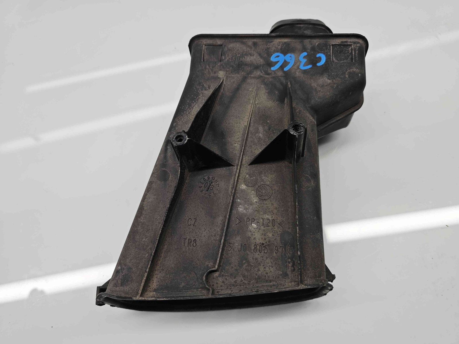 Deflector aer Skoda Fabia 2 (5J, 542) [Fabr 2007-2014] 5J0805971B - imagine 4