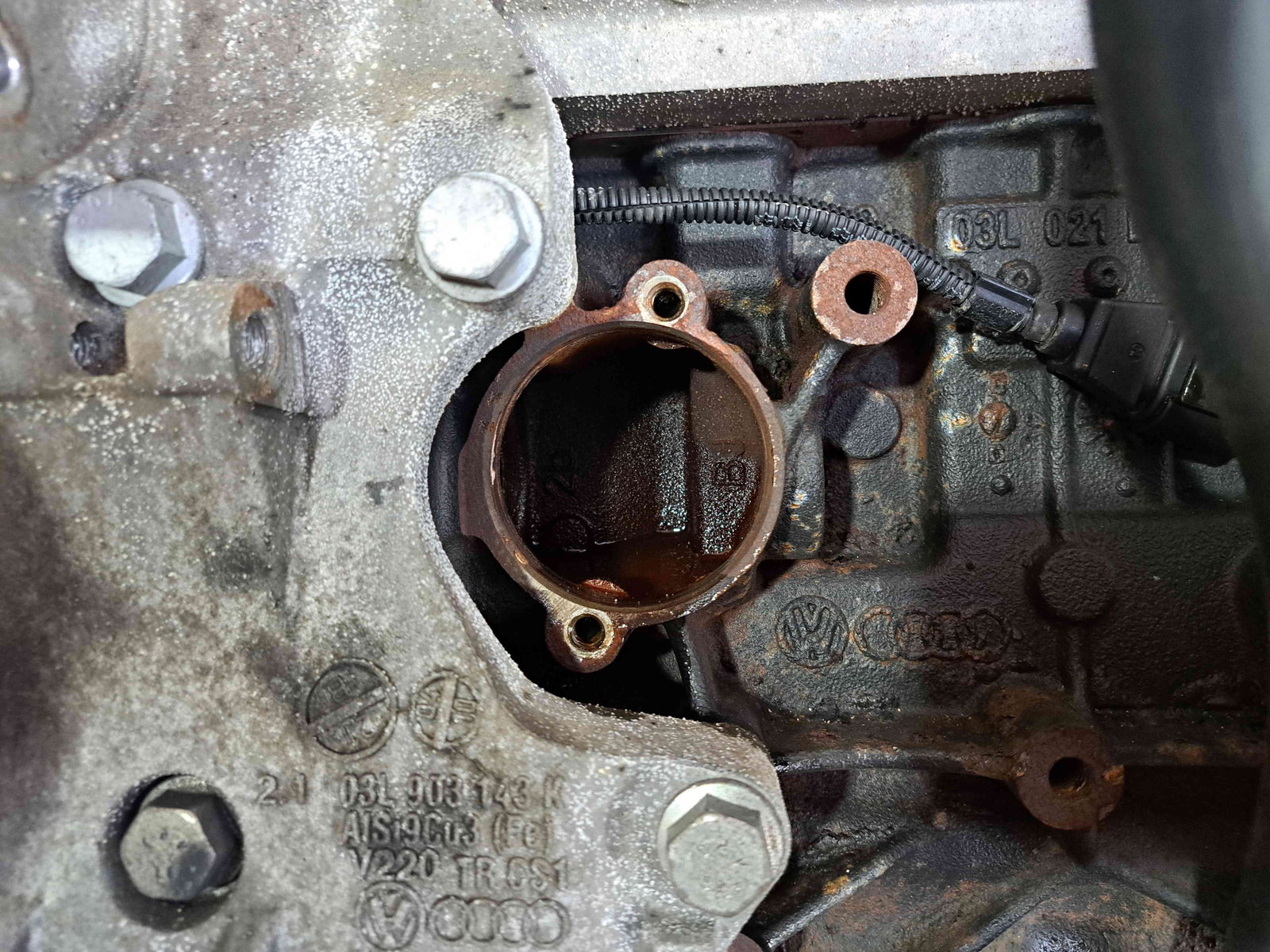 Motor complet ambielat Volkswagen Golf 6 (5K1) [Fabr 2009-2013] CAY 1.6 TDI CAYB 66KW / 90CP - imagine 2