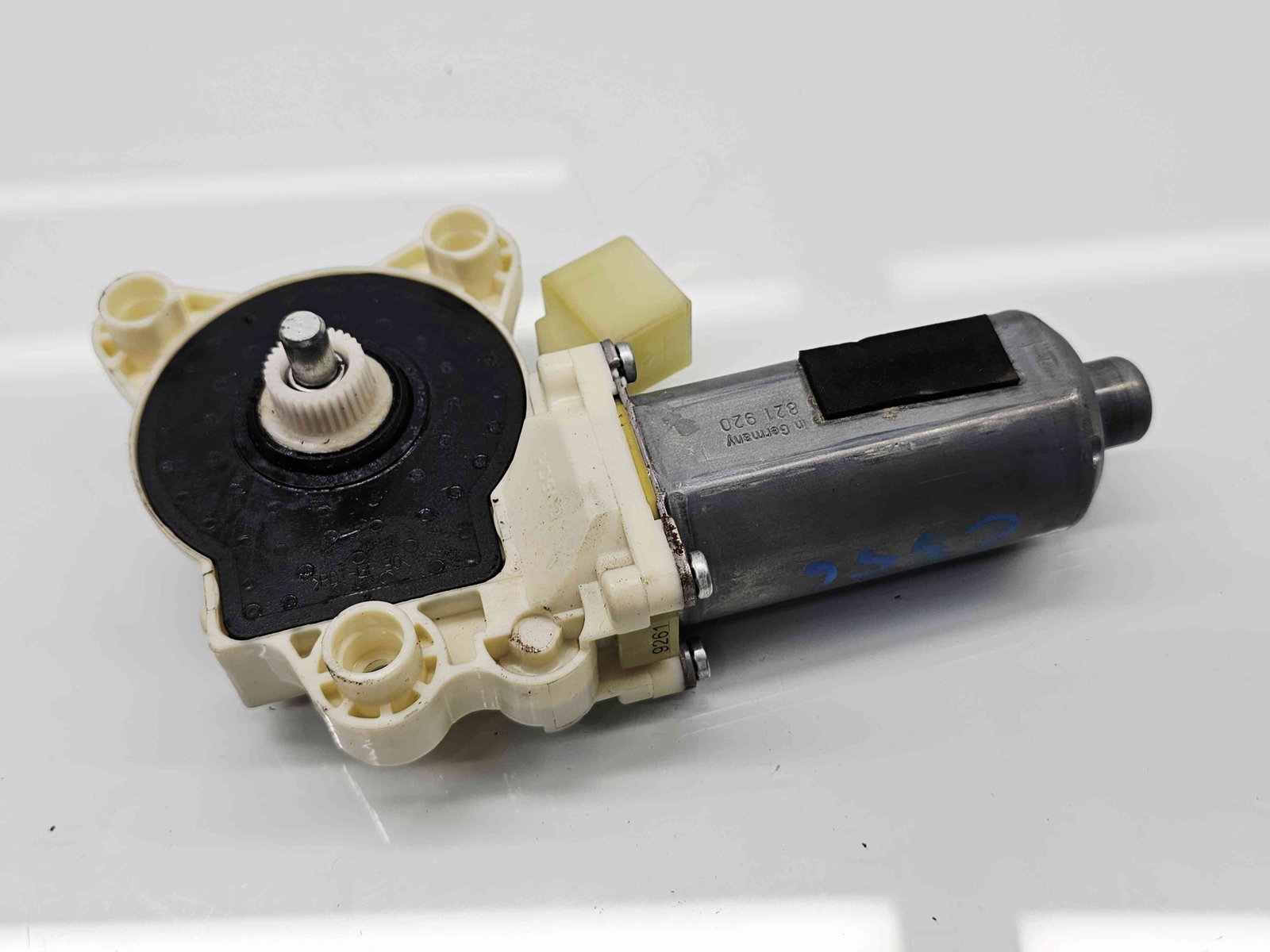 Motoras geam dreapta fata Mercedes Clasa CLK (C209) [Fabr 2002-2009] A2308200942 - imagine 1