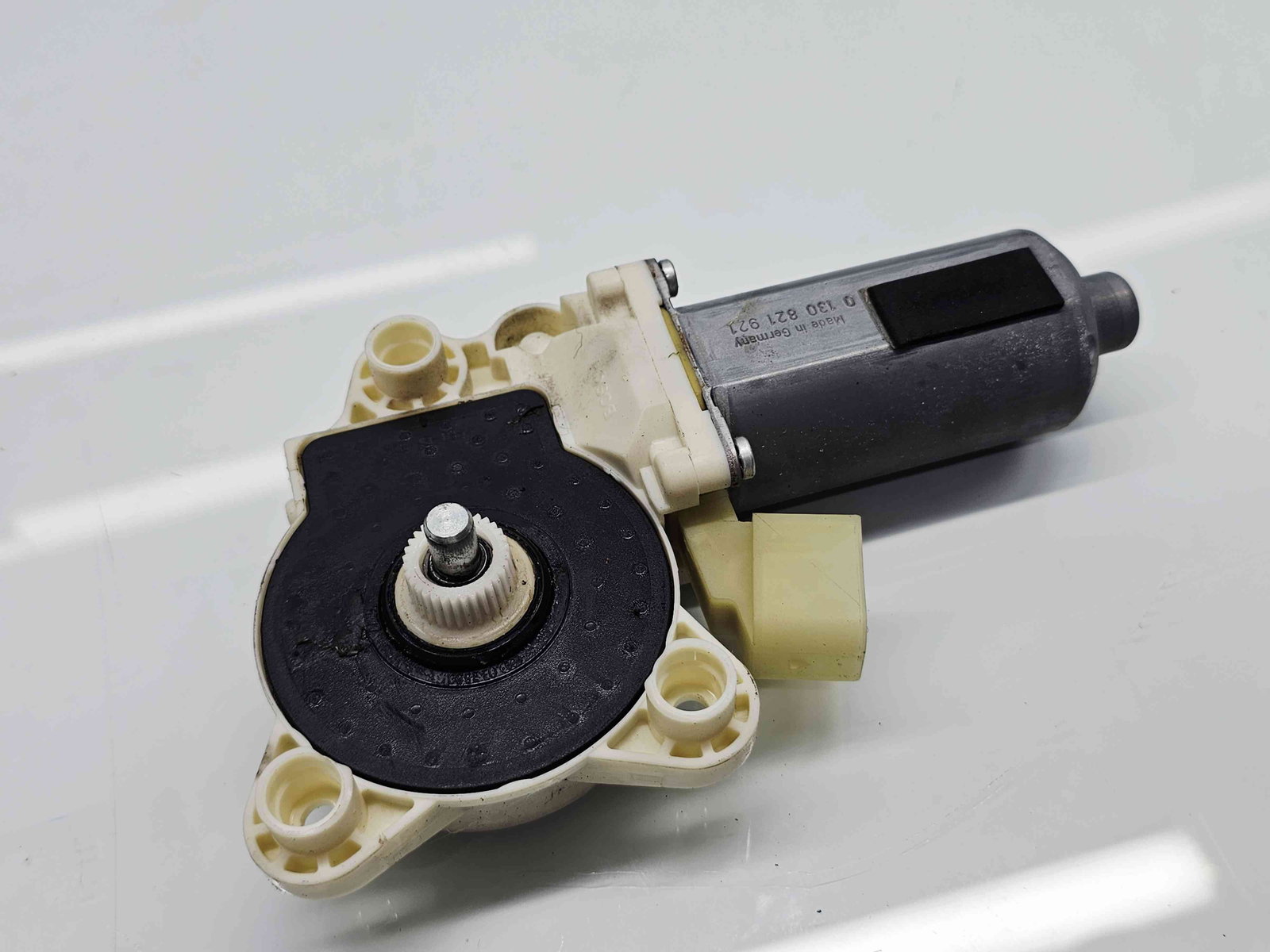 Motoras geam stanga fata Mercedes Clasa CLK (C209) [Fabr 2002-2009] A2308201042 - imagine 1