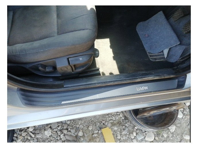Ornament prag dreapta fata BMW Seria 5 E61 2.5 OEM 2004-2010