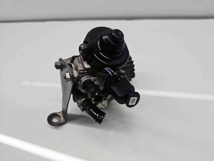 Pompa inalta presiune  Volkswagen Golf 6 (5K1) [Fabr 2009-2013] 03L130755L 2.0 TDI CFFB 103KW / 140CP