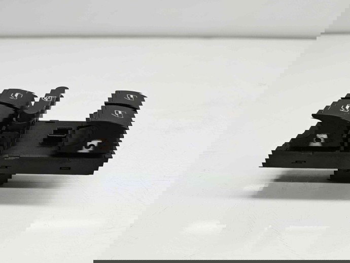  Butoane comanda geamuri sofer  Volkswagen Passat B6 (3C2) [Fabr 2005-2010] 1K4959857A