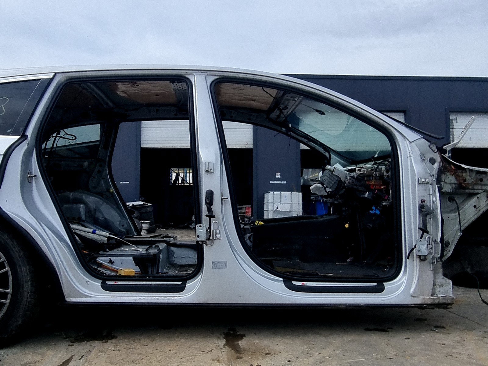 Prag lateral dreapta AUDI Q7 (4LB) [Fabr 2006-2014] 3.0 TDI CASA 176KW / 240CP - imagine 1