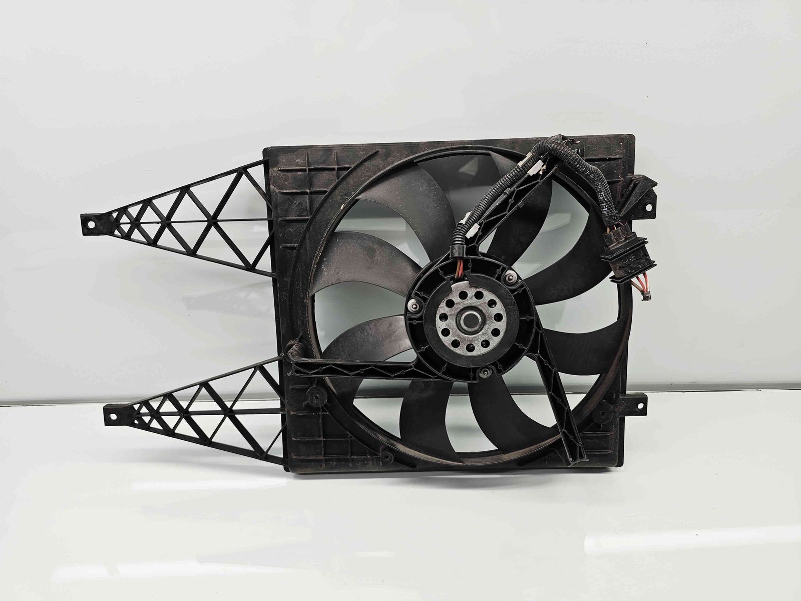 Electroventilator Volkswagen Polo (9N) [Fabr 2001-2008] 6Q0121207N 1.4 TDI BNV 59KW / 80CP - imagine 4