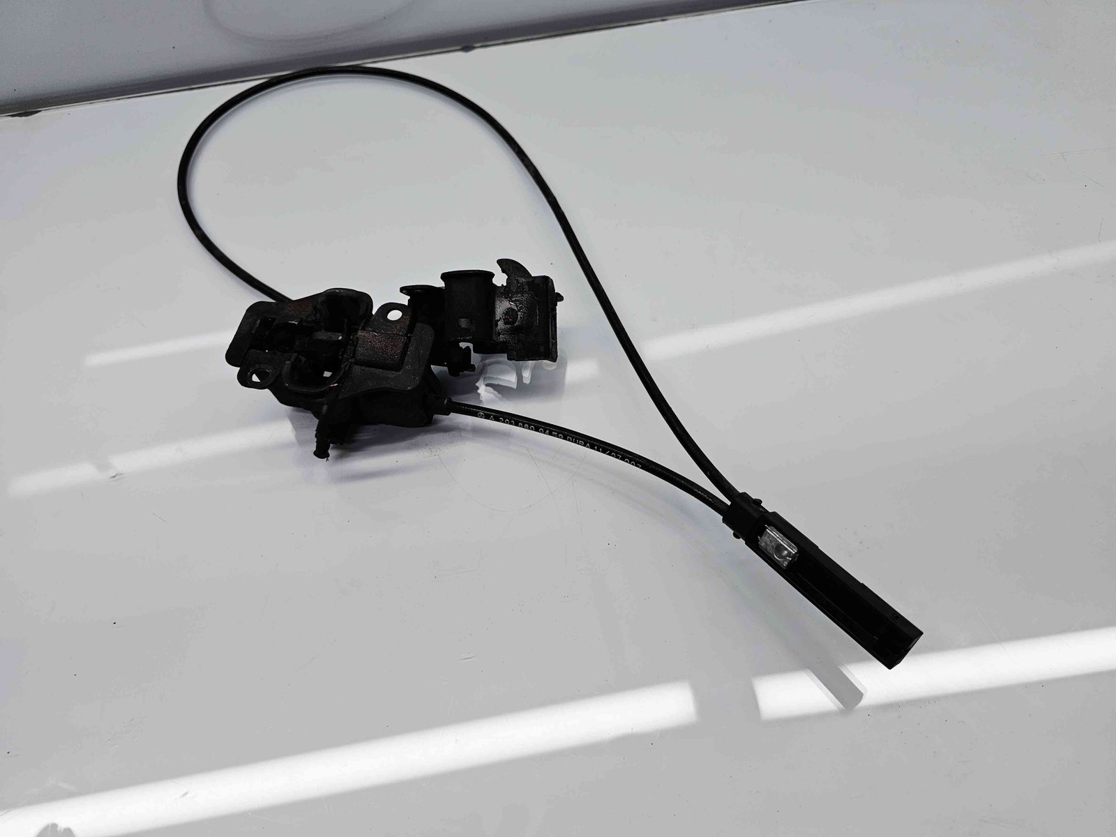 Broasca capota Mercedes Clasa CLK (C209) [Fabr 2002-2009] - imagine 2