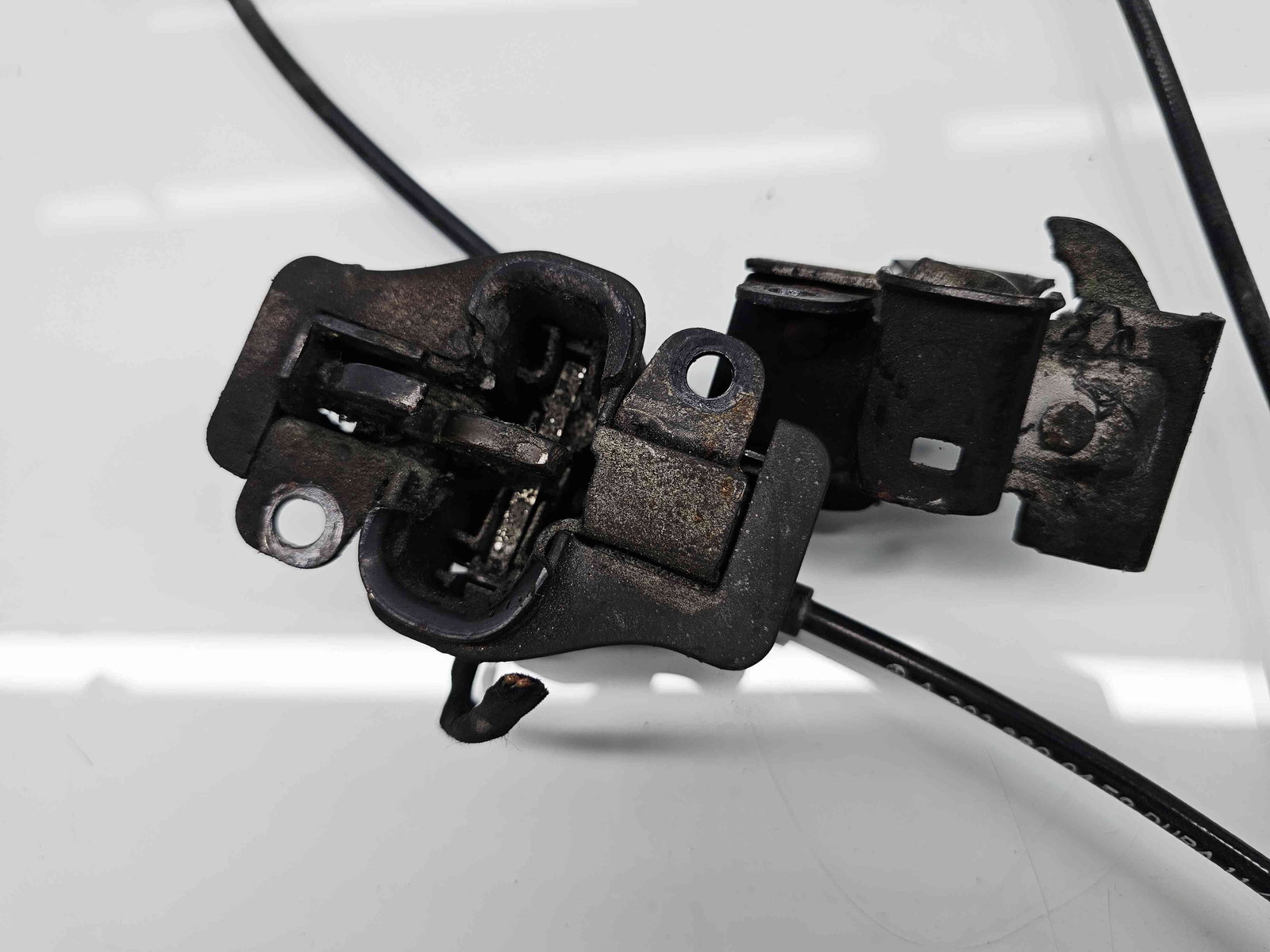 Broasca capota Mercedes Clasa CLK (C209) [Fabr 2002-2009] - imagine 3