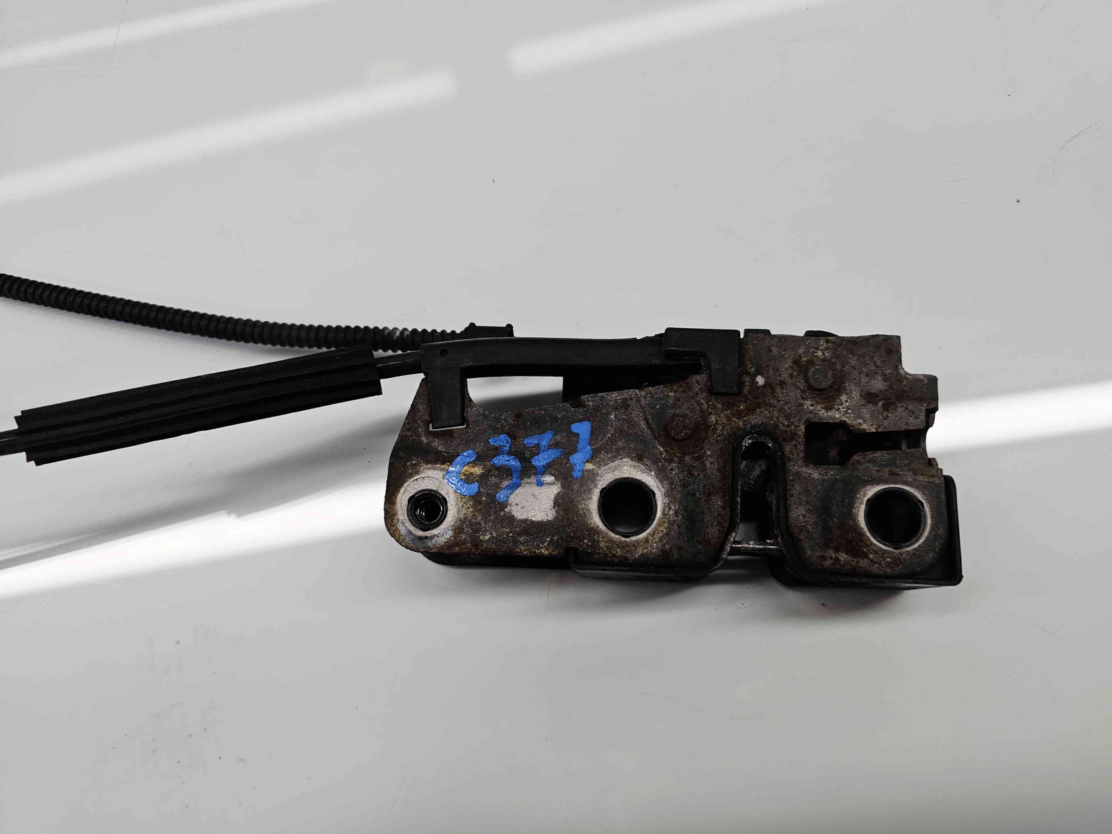 Broasca capota Volkswagen Touran (1T1, 1T2) [Fabr 2003-2010] Facelift - imagine 2