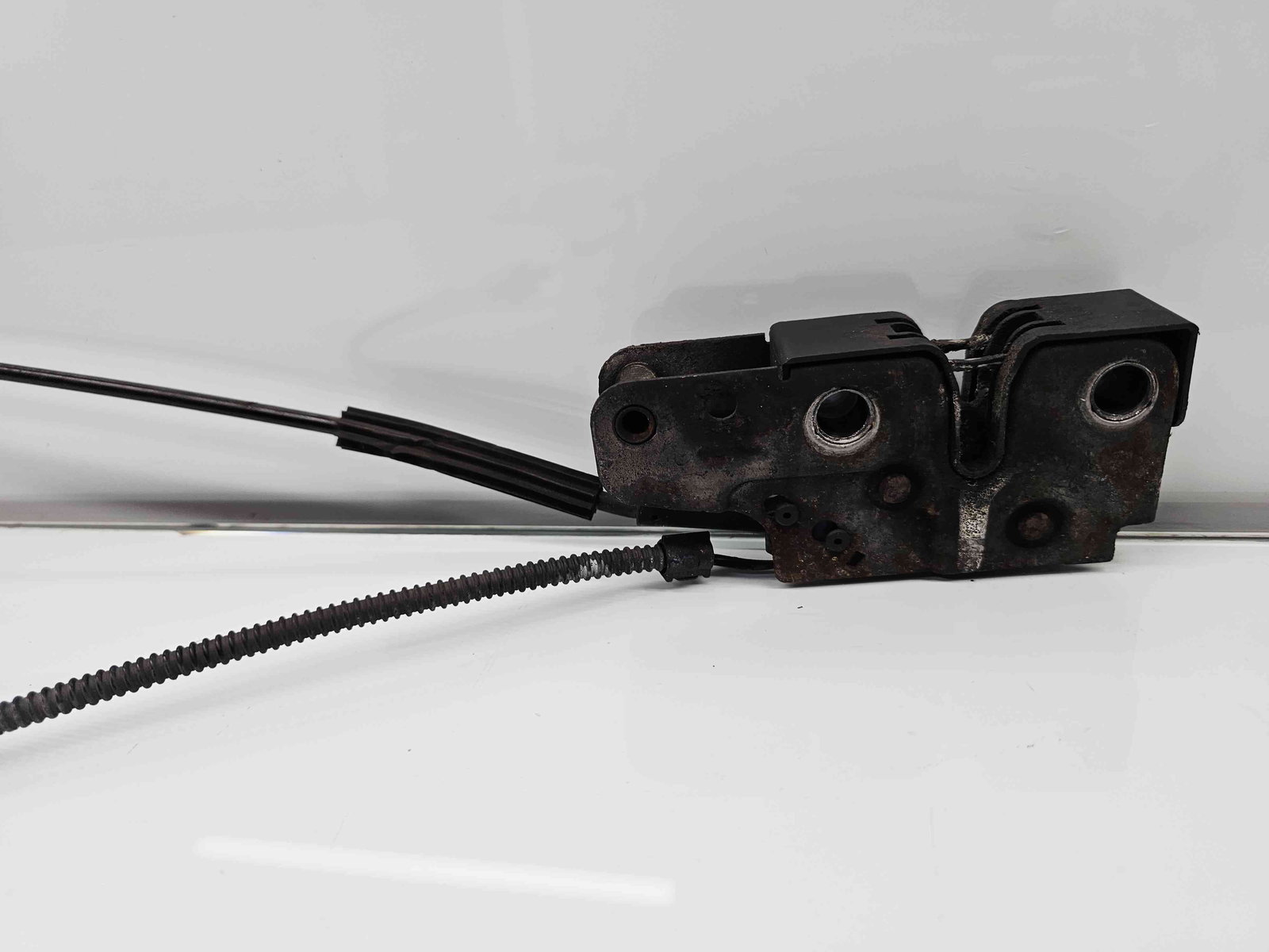 Broasca capota Volkswagen Touran (1T1, 1T2) [Fabr 2003-2010] Facelift - imagine 3