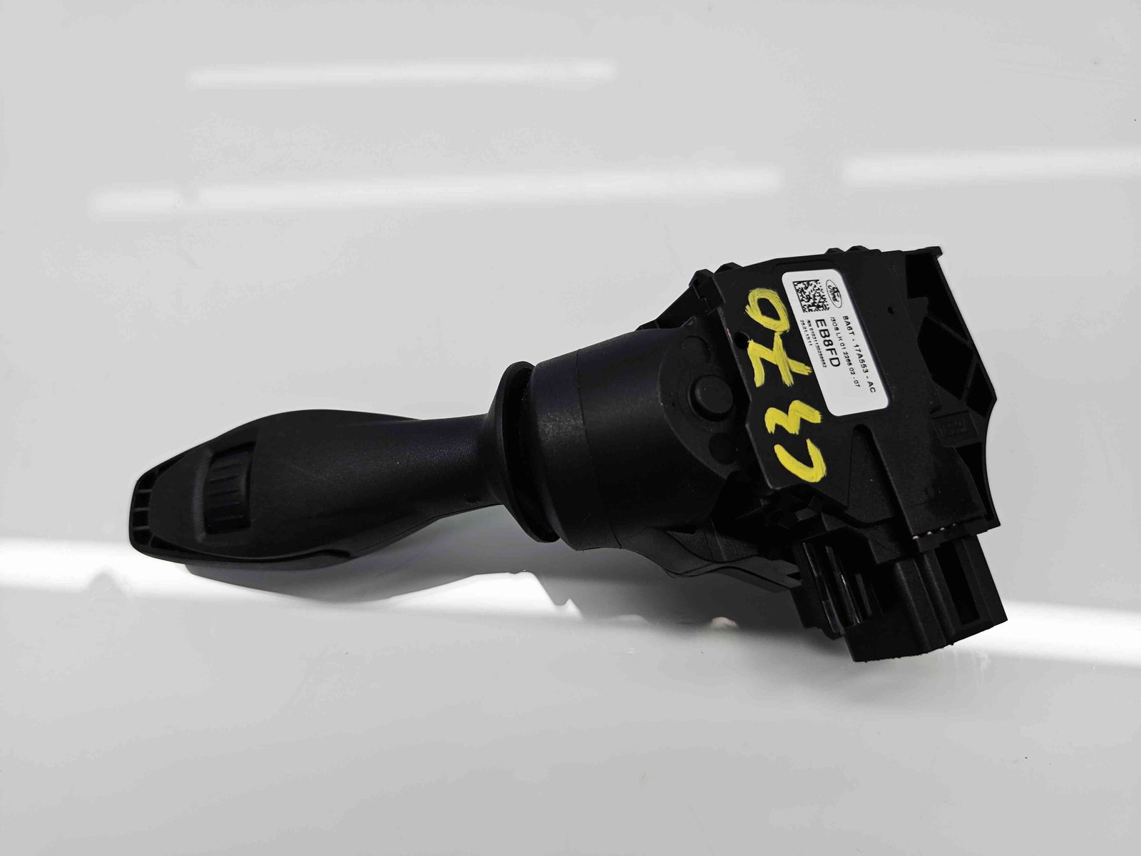 Maneta stergator Ford B-Max [Fabr 2012-prezent] 8A6T-17A553-AC - imagine 2