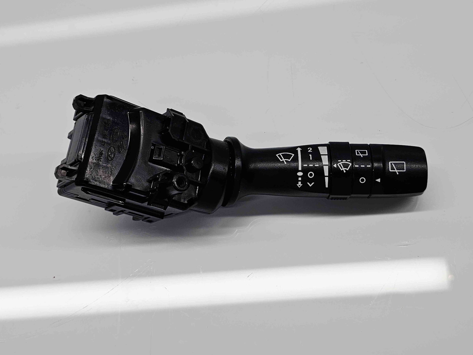 Maneta stergator Hyundai ix35 (LM) [Fabr 2010-2017] 93420-2K560 - imagine 1