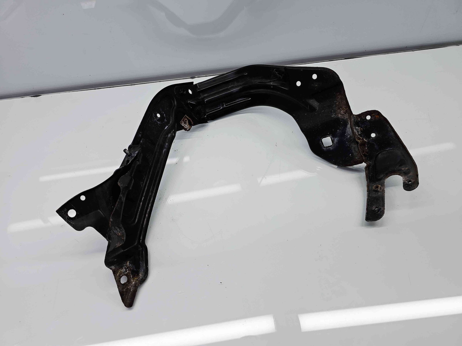 Suport far dreapta Mercedes Clasa CLK (C209) [Fabr 2002-2009] - imagine 2