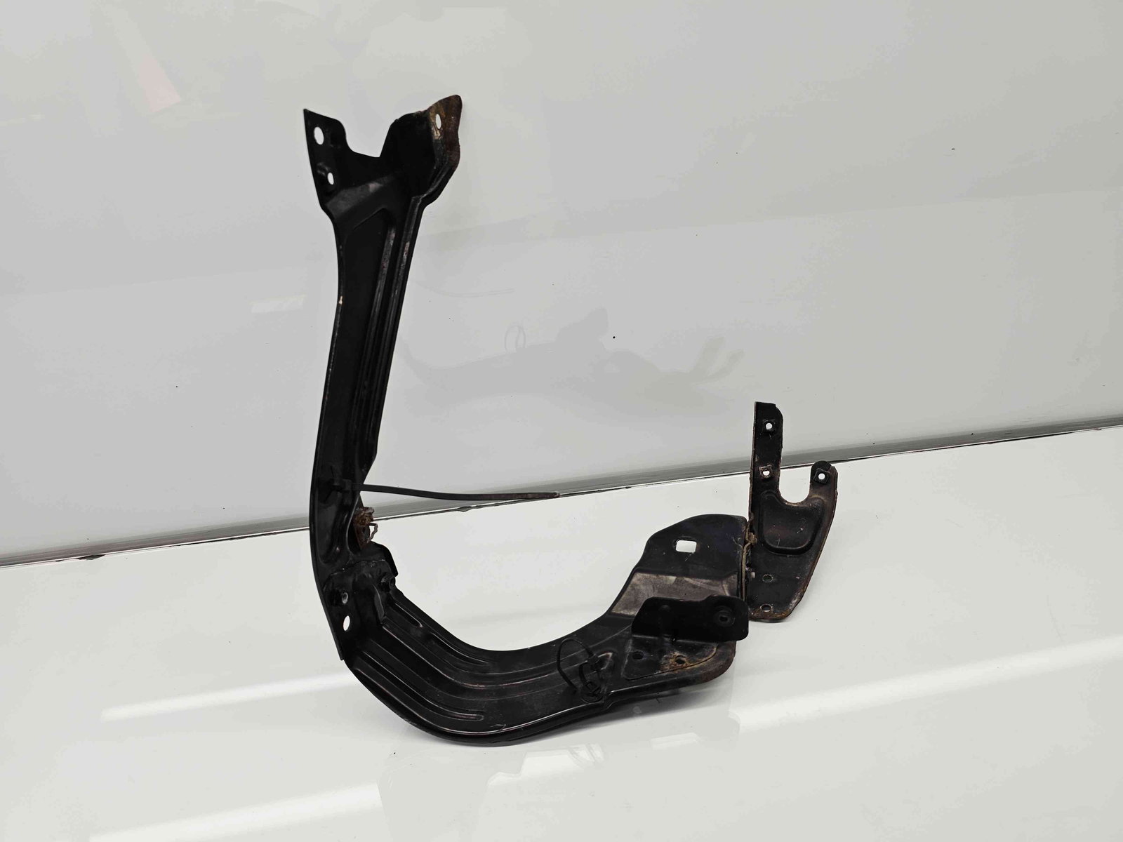 Suport far stanga Mercedes Clasa CLK (C209) [Fabr 2002-2009] - imagine 5