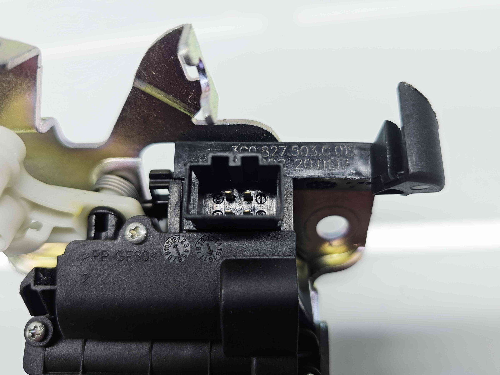 Broasca haion Volkswagen Passat B8 (3G2) [Fabr 2015-prezent] - imagine 3