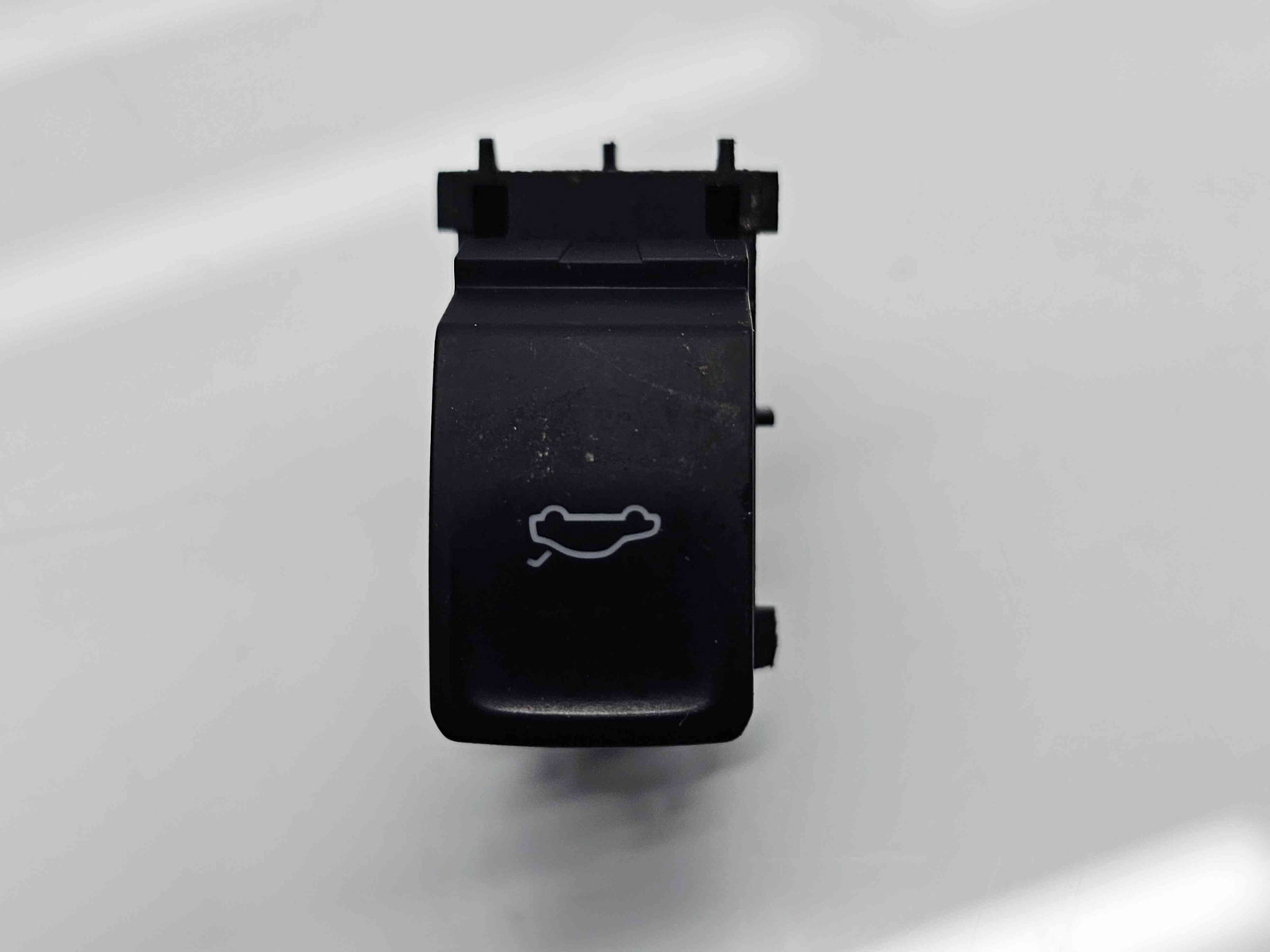 Buton deschidere portbagaj Volkswagen Passat B8 (3G2) [Fabr 2015-prezent] 3G0959831 - imagine 3