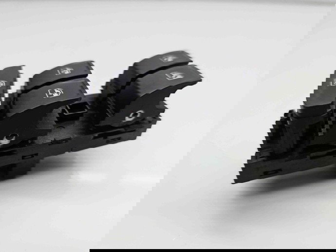  Butoane comanda geamuri sofer  Volkswagen Golf 7 (5G) [Fabr 2014-prezent] 5G0959857D