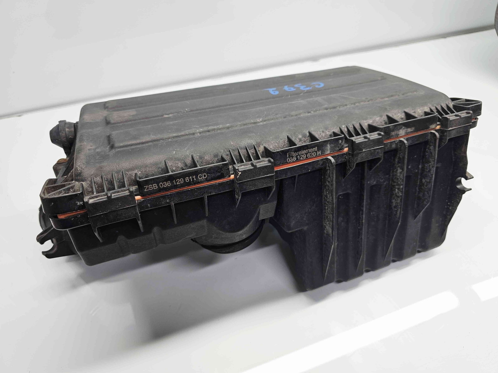 Carcasa filtru aer Seat Ibiza 5 (6J5) [Fabr 2008-2017] 036129611CD 1.6 Benz BTS 77KW / 105CP - imagine 1