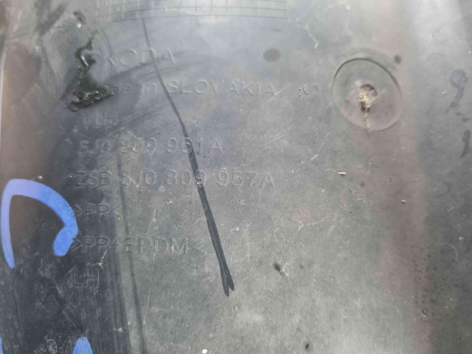 Carenaj roata stanga fata Skoda Fabia 2 (5J, 542) [Fabr 2007-2014] - imagine 1