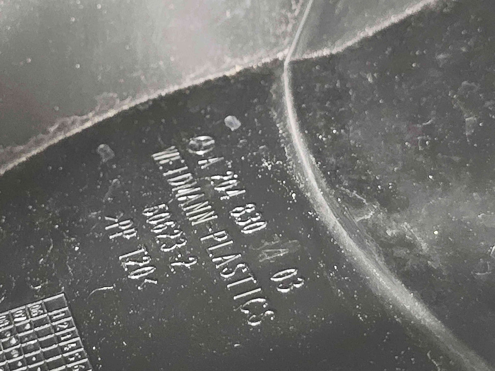 Difuzor captare aer Mercedes Clasa C Coupe (C204) Facelift AMG [Fabr 2011-2015] - imagine 4