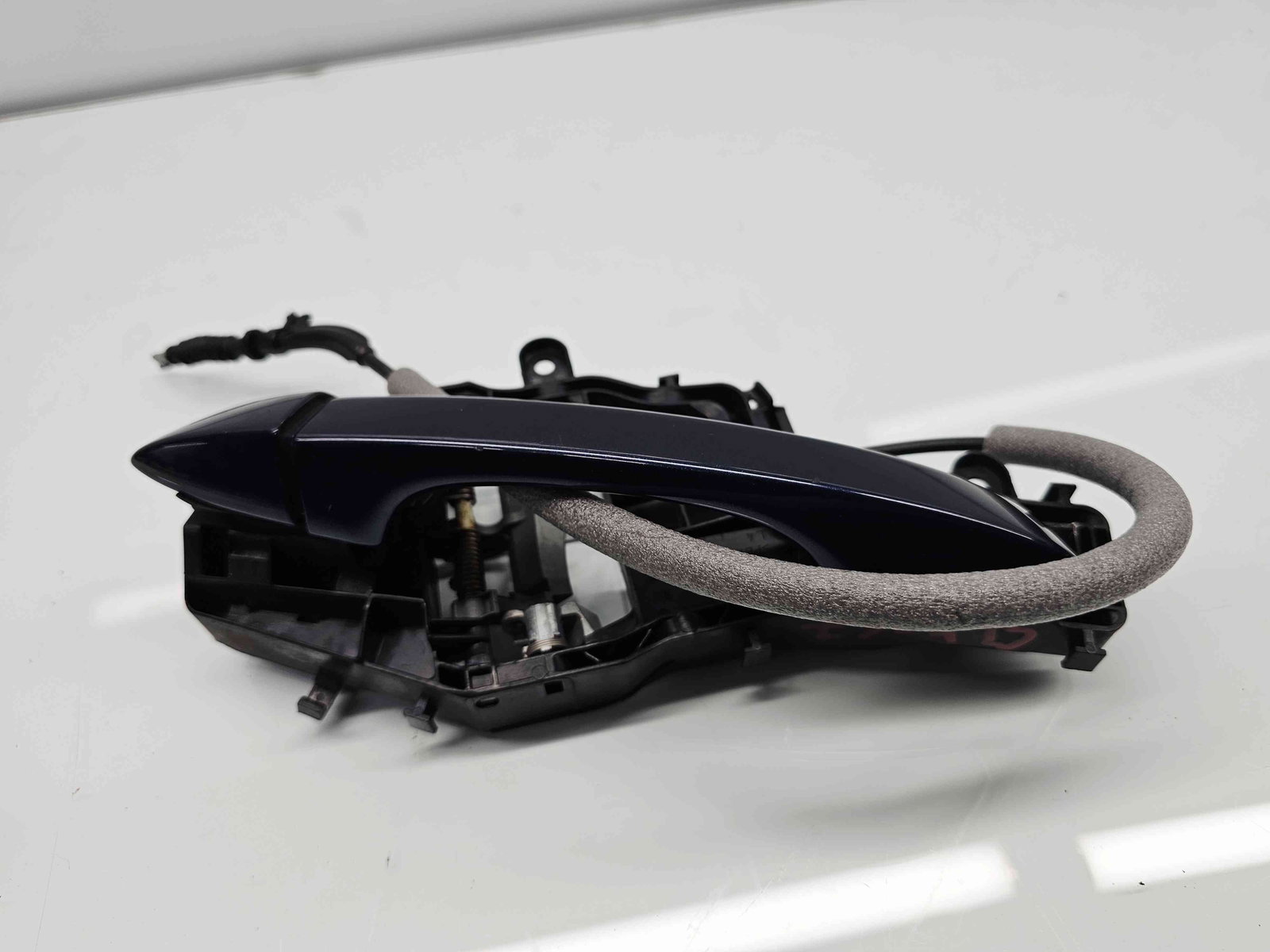 Maner usa stanga fata Volkswagen Passat B8 (3G2) [Fabr 2015-prezent] - imagine 2