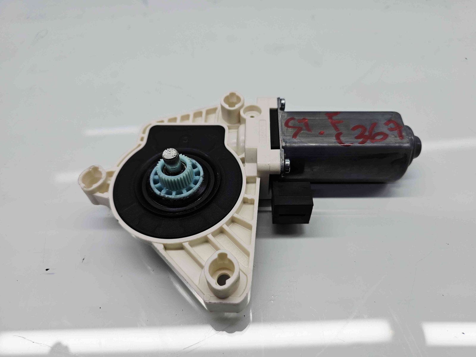 Motoras geam stanga fata Volkswagen Passat B8 (3G2) [Fabr 2015-prezent] - imagine 4