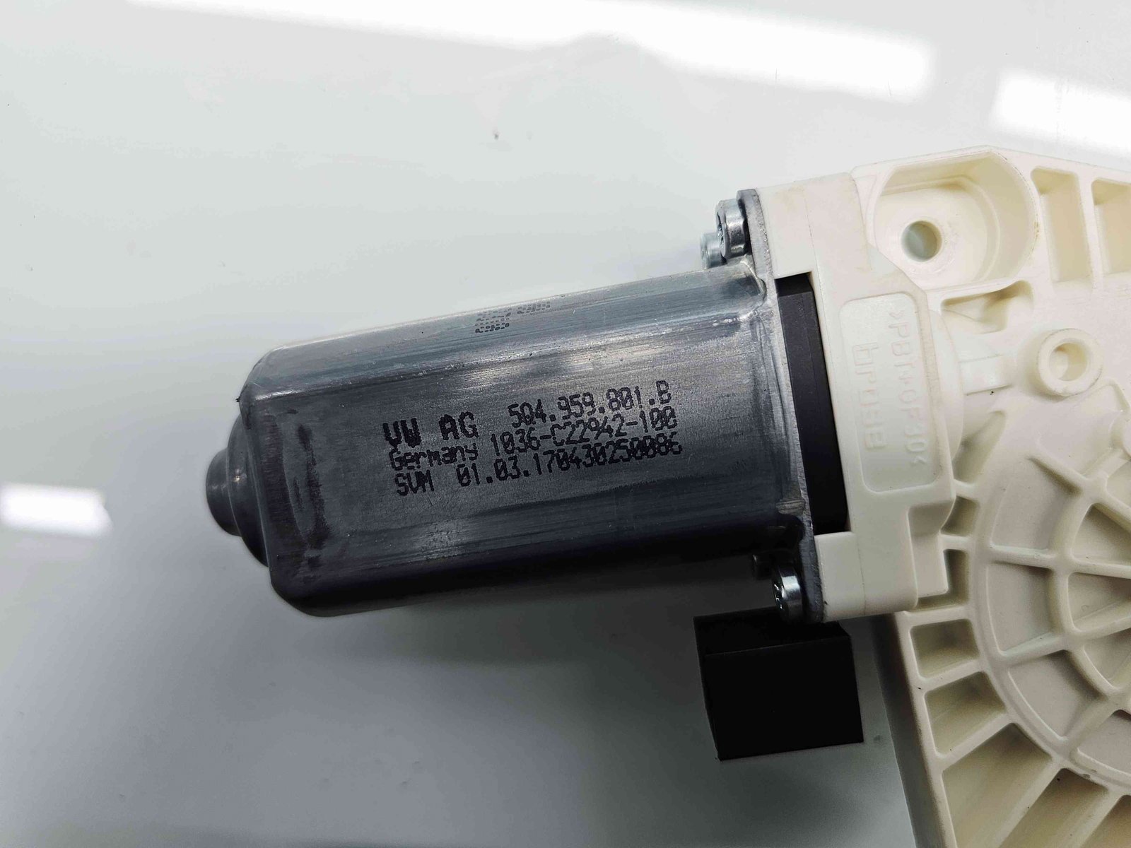 Motoras geam stanga fata Volkswagen Passat B8 (3G2) [Fabr 2015-prezent] - imagine 5