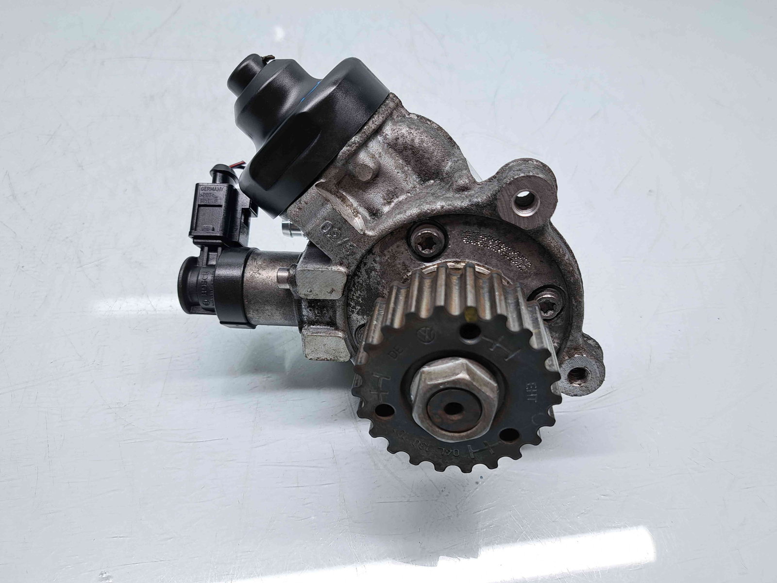 Pompa inalta presiune Volkswagen Golf 7 (5G) [Fabr 2014-prezent] 04L130755D / 0445010537 1.6 TDI CLHA 77KW / 105CP