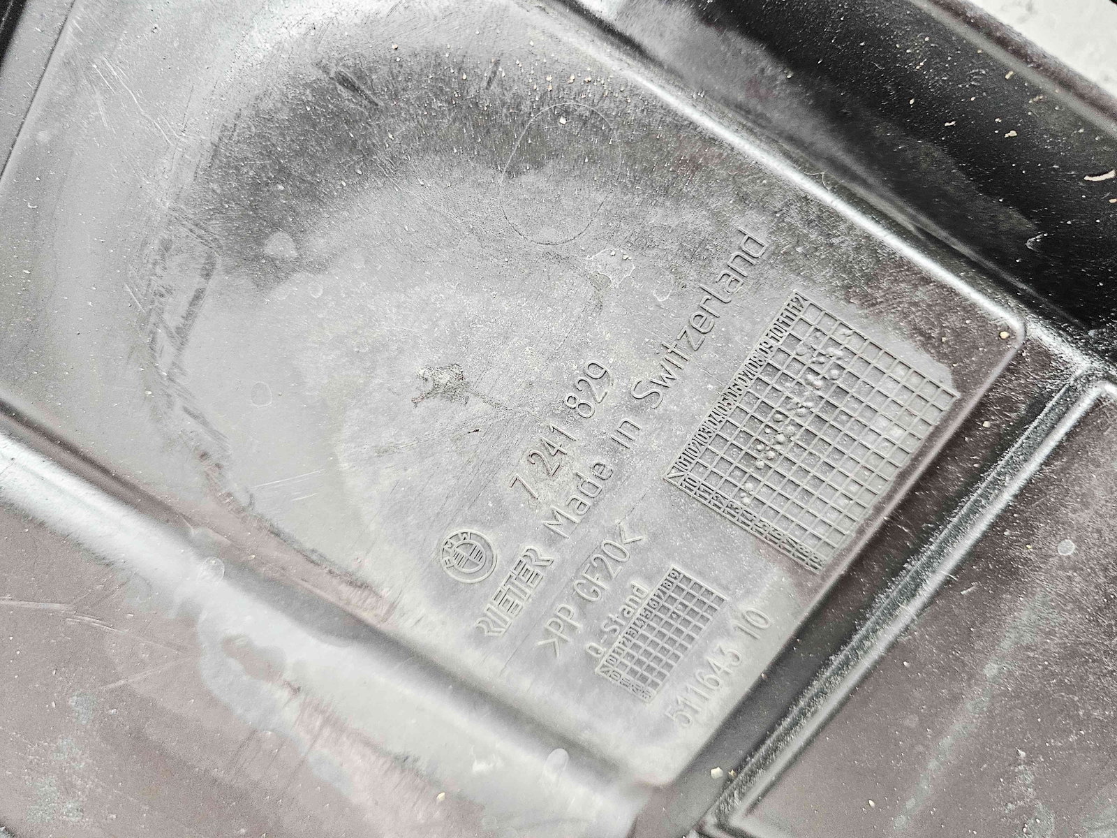 Scut lateral stanga Bmw 1 (F20) [Fabr 2011-2017] - imagine 1