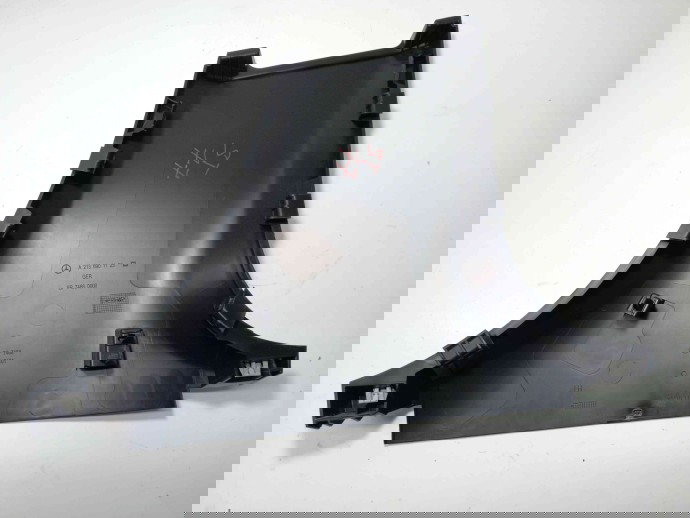 Ornament stalp A2136901125 Mercedes E220 W213 2.0 2016-2021