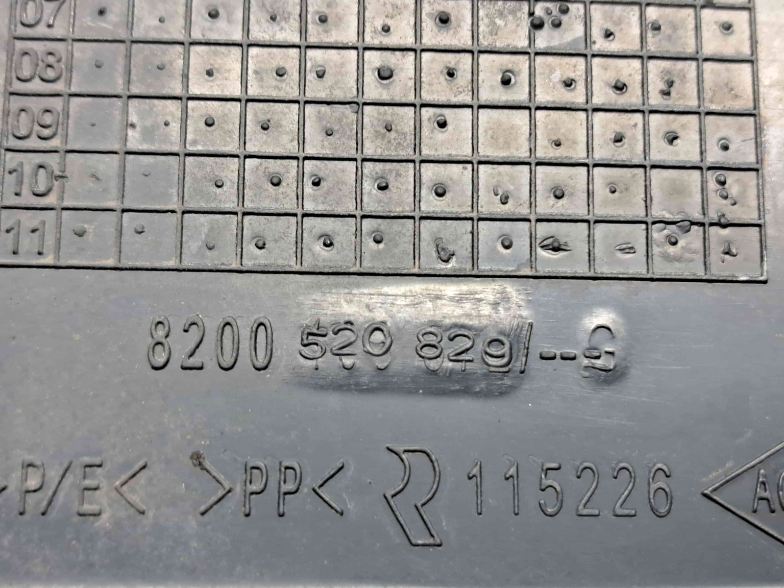 Scut sub bara Renault Clio 4 (B98) Hatchback [Fabr 2012-2020] - imagine 1