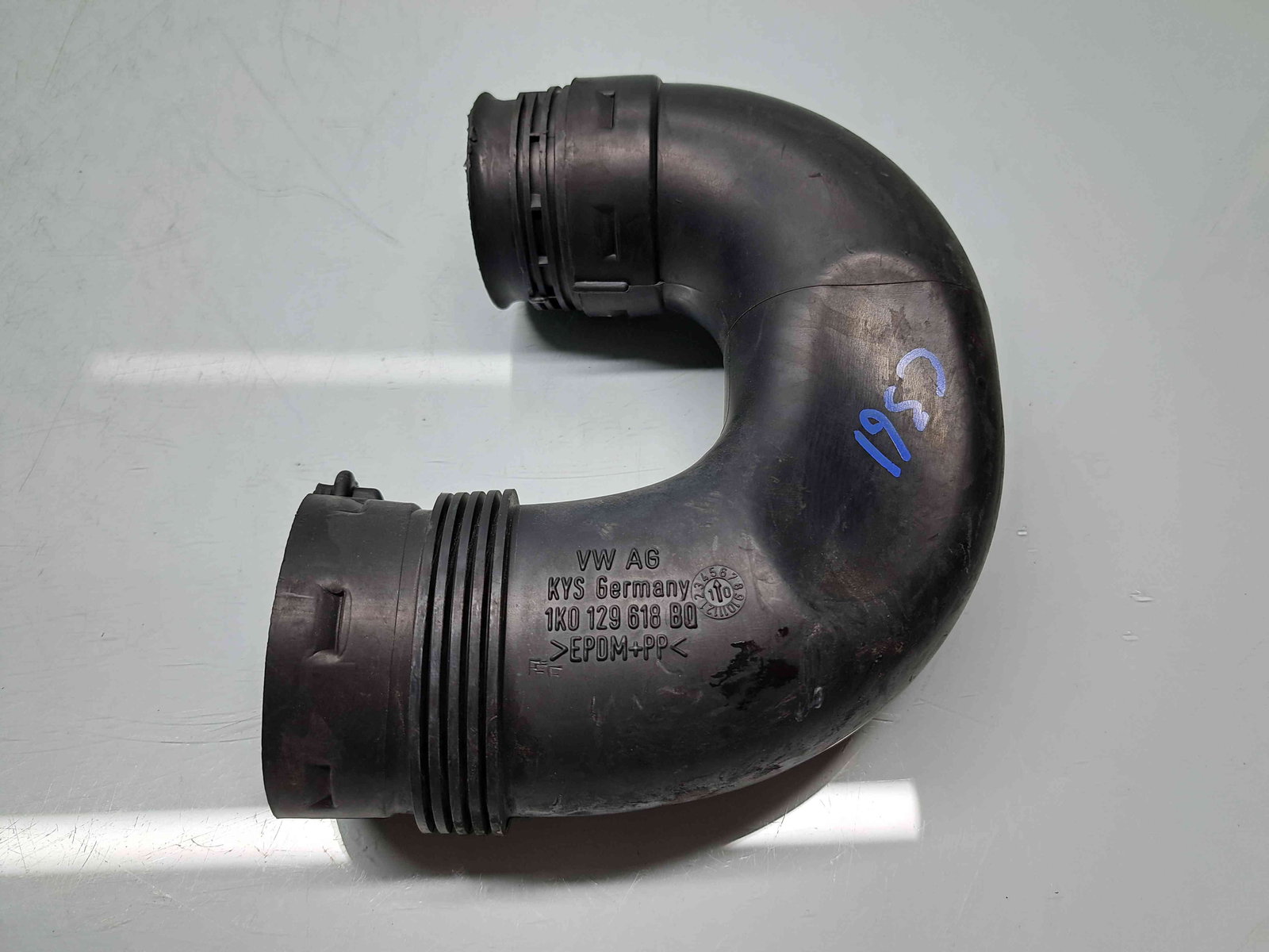 Tub admisie aer Volkswagen Golf 6 (5K1) [Fabr 2009-2013] 1K0129618BQ 1.6 TDI CAYB 66KW / 90CP - imagine 2